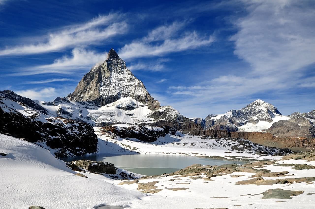 Matterhorno papėdė ir Monte Emilius 3557 m